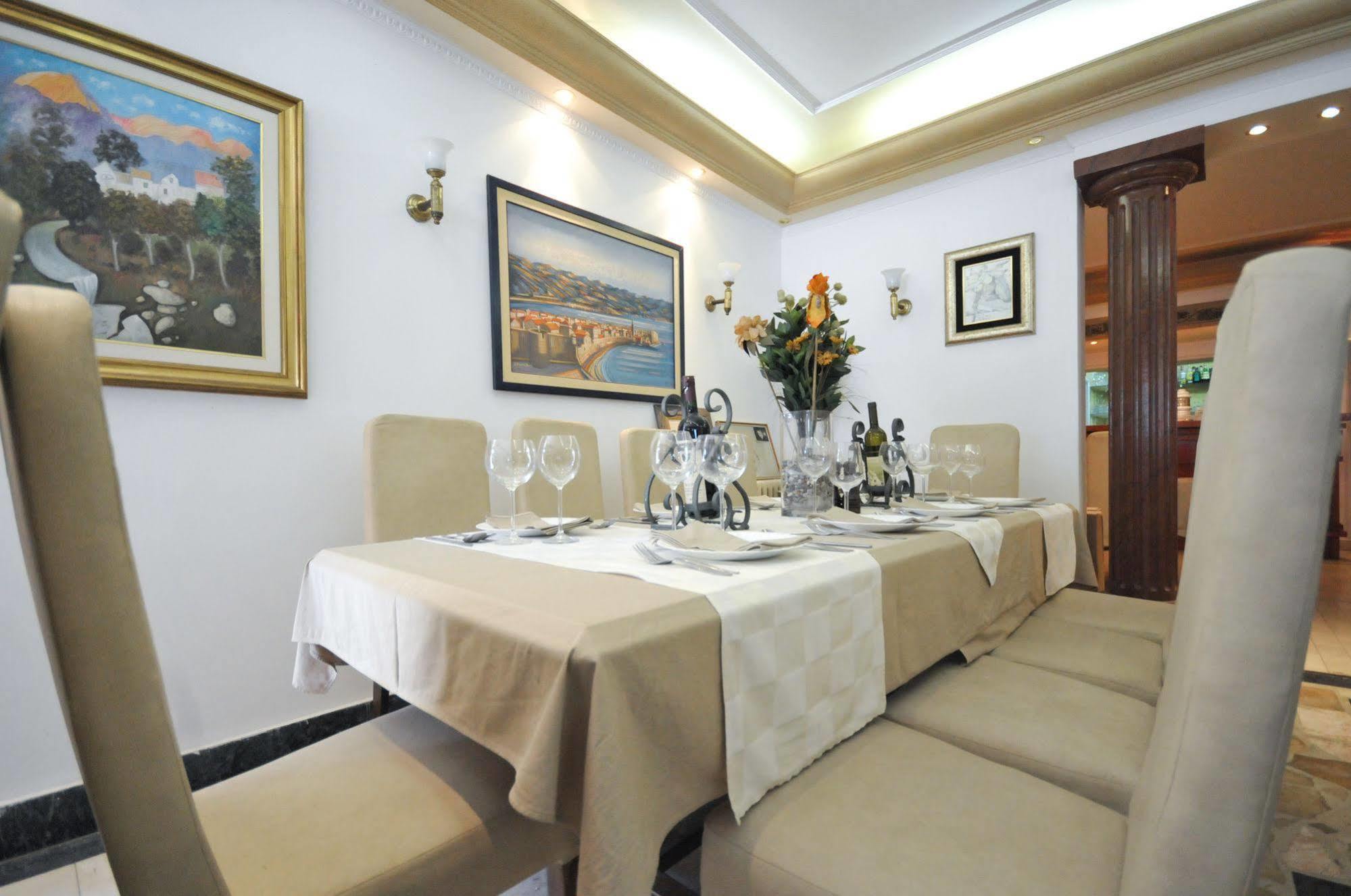 Hotel Oaza